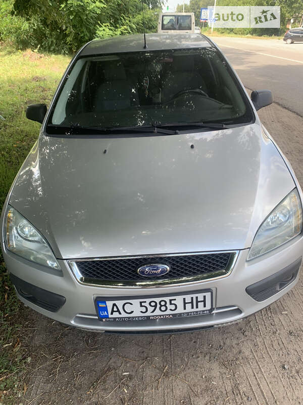 Хэтчбек Ford Focus 2006 в Нововолынске