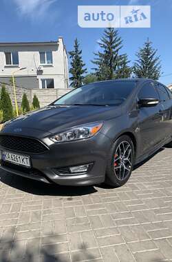 Хэтчбек Ford Focus 2015 в Киеве