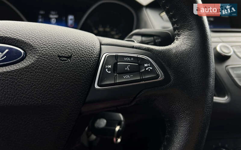 Седан Ford Focus 2015 в Львове