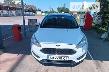 Седан Ford Focus 2015 в Львові