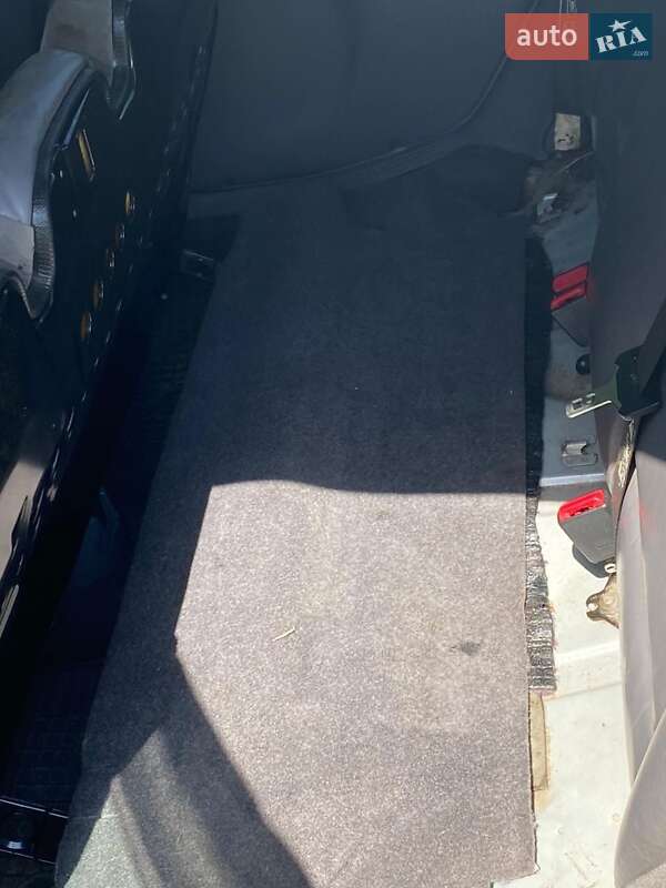 Седан Ford Focus 2000 в Новій Водолагі
