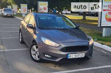 Седан Ford Focus 2015 в Вараше