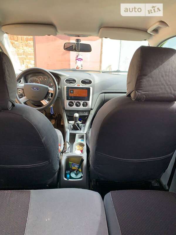 Хэтчбек Ford Focus 2005 в Самборе