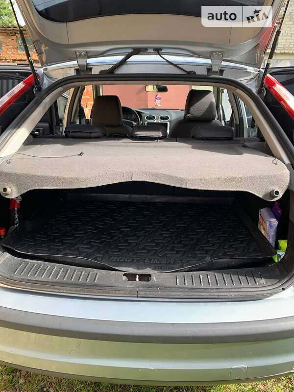 Хэтчбек Ford Focus 2005 в Самборе