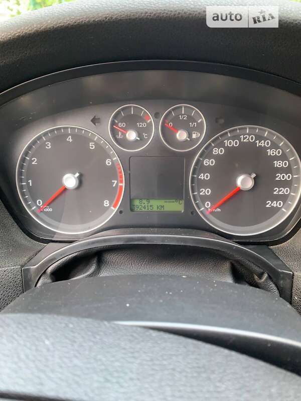 Хэтчбек Ford Focus 2005 в Самборе