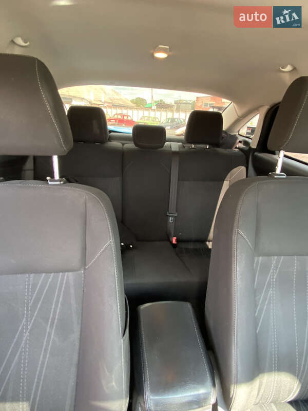 Седан Ford Focus 2014 в Десне