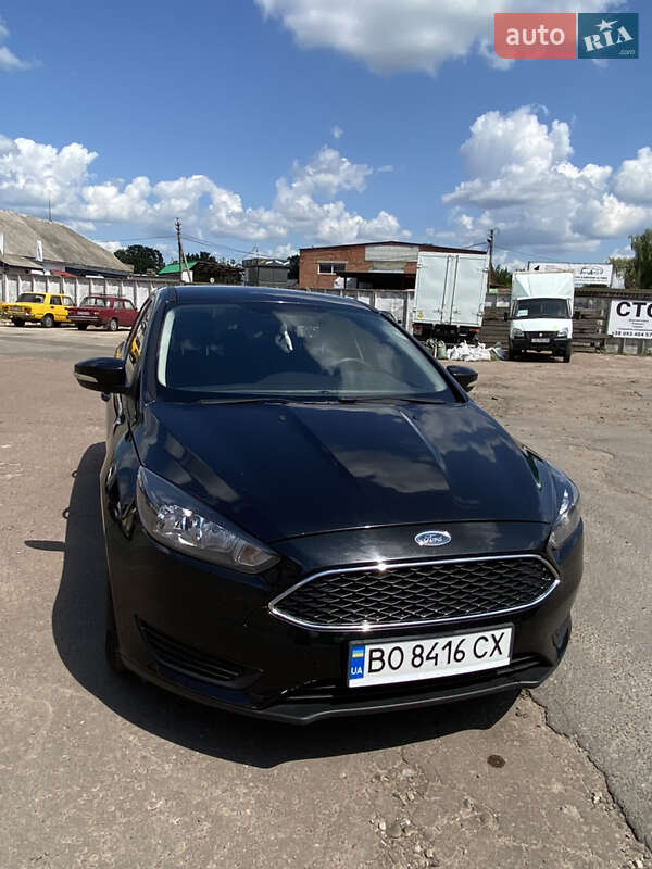 Седан Ford Focus 2014 в Десне