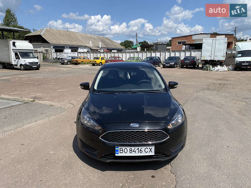 Седан Ford Focus 2014 в Десне