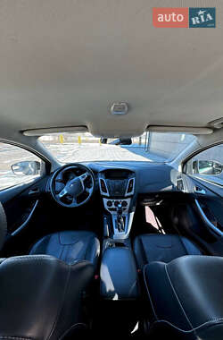 Седан Ford Focus 2014 в 