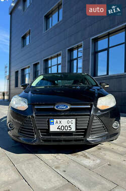 Седан Ford Focus 2014 в 