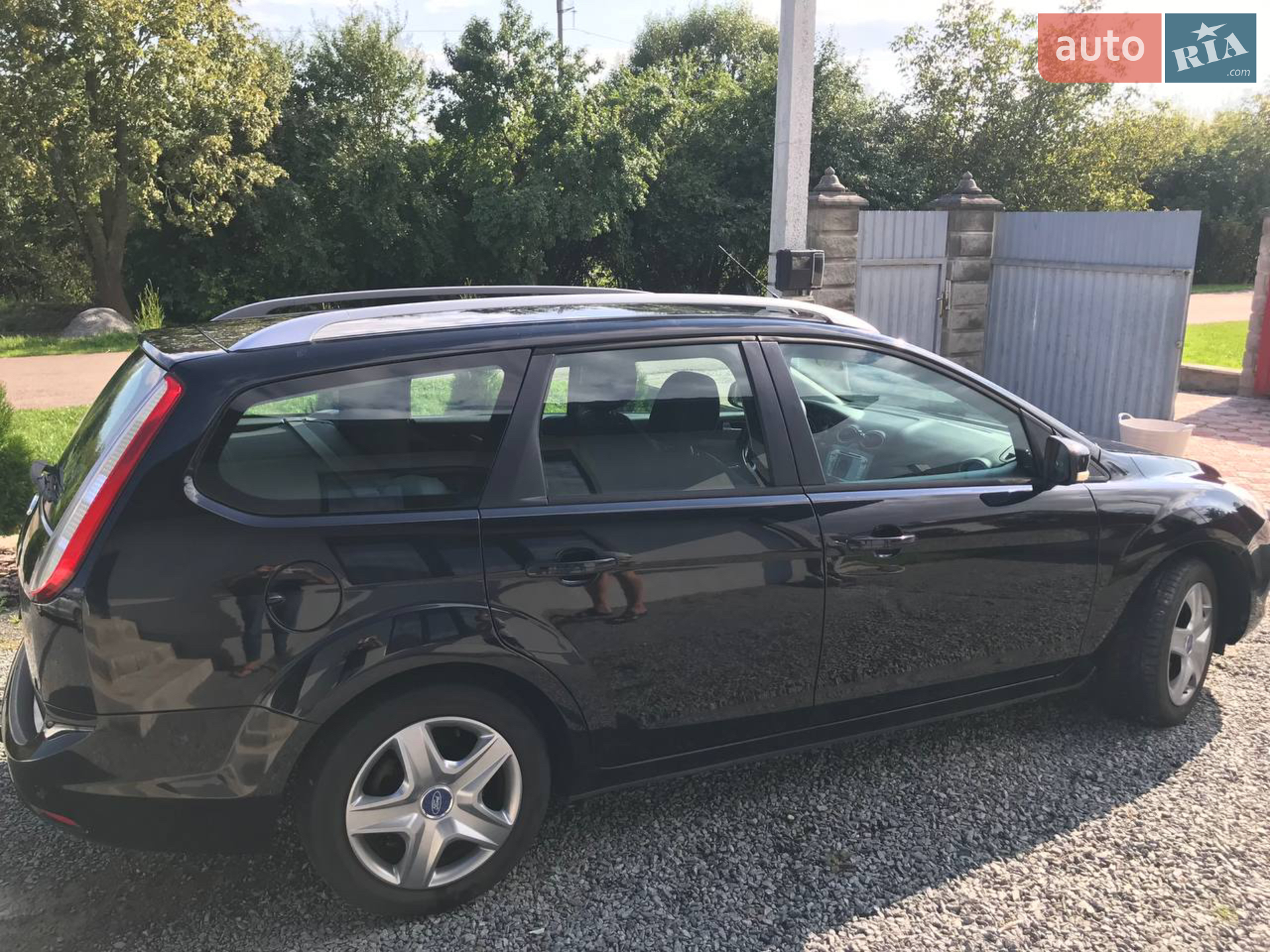 2010 Ford Focus - мініатюра 2