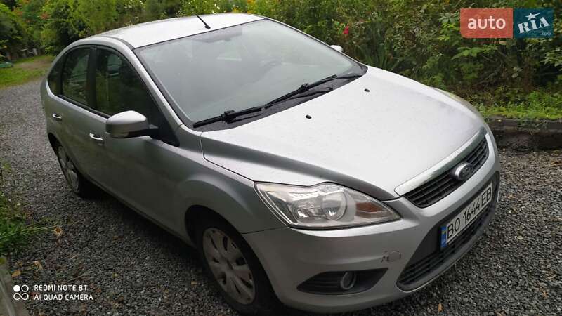 Хетчбек Ford Focus 2011 в Шумську