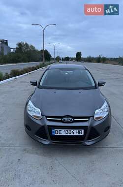 Хэтчбек Ford Focus 2012 в 
