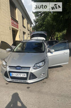 Универсал Ford Focus 2013 в Хороле