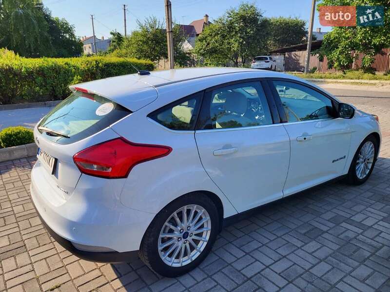 Хэтчбек Ford Focus 2017 в Запорожье