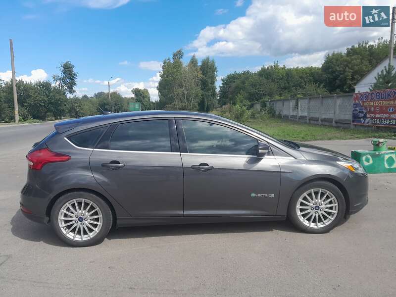 Хэтчбек Ford Focus 2014 в Ахтырке фото 3 Хэтчбек Ford Focus 2014 в Ахтырке
