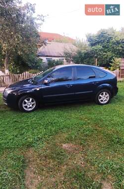 Хэтчбек Ford Focus 2005 в 