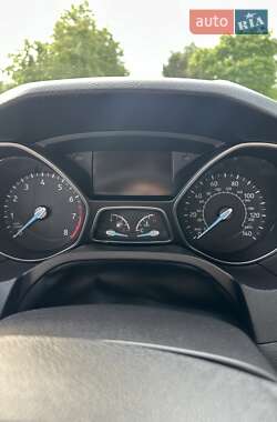 Седан Ford Focus 2015 в 