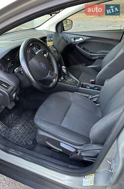 Седан Ford Focus 2015 в 