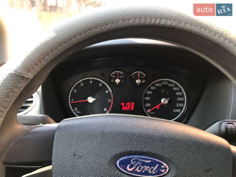 Хэтчбек Ford Focus 2011 в Черновцах фото 2 Хэтчбек Ford Focus 2011 в Черновцах
