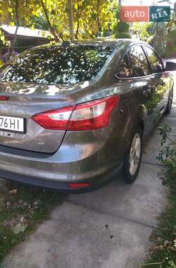 Седан Ford Focus 2014 в 