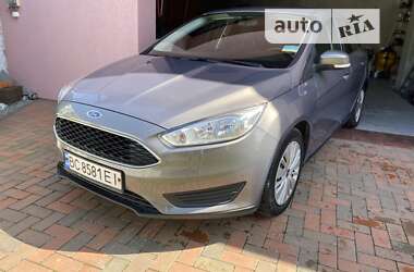 Хэтчбек Ford Focus 2015 в Львове