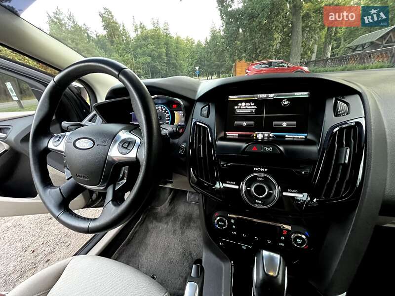 Хэтчбек Ford Focus 2012 в Луцке