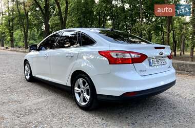 Седан Ford Focus 2014 в 