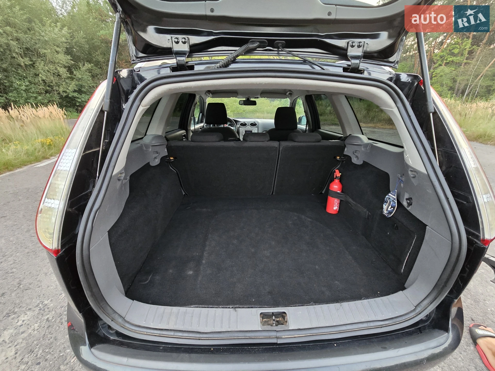 2010 Ford Focus - мініатюра 25