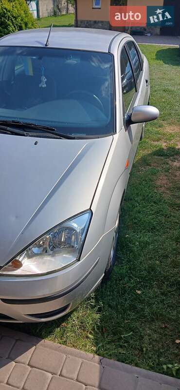 Седан Ford Focus 2004 в Краковце