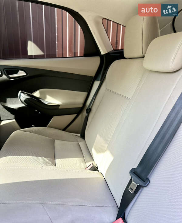 Хэтчбек Ford Focus 2012 в Киеве