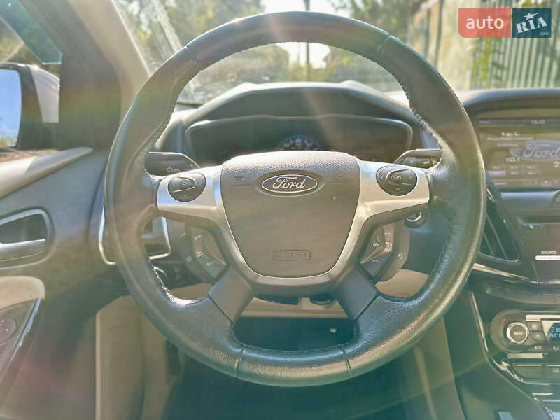 Хэтчбек Ford Focus 2012 в Киеве