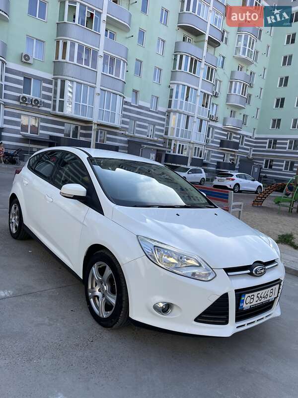 Хэтчбек Ford Focus 2014 в Чернигове
