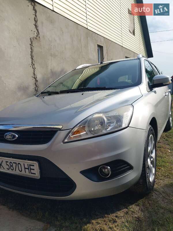 Универсал Ford Focus 2010 в Березному