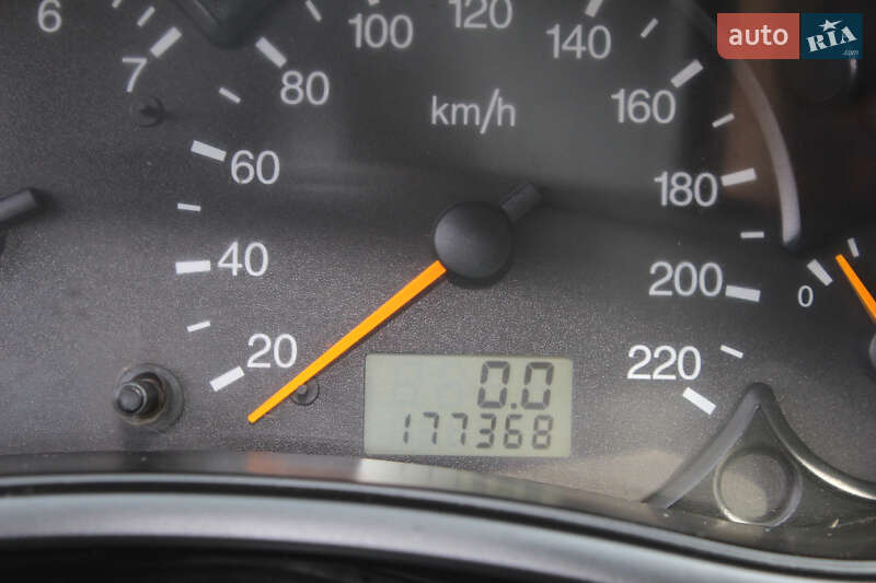 Хэтчбек Ford Focus 2002 в Виннице