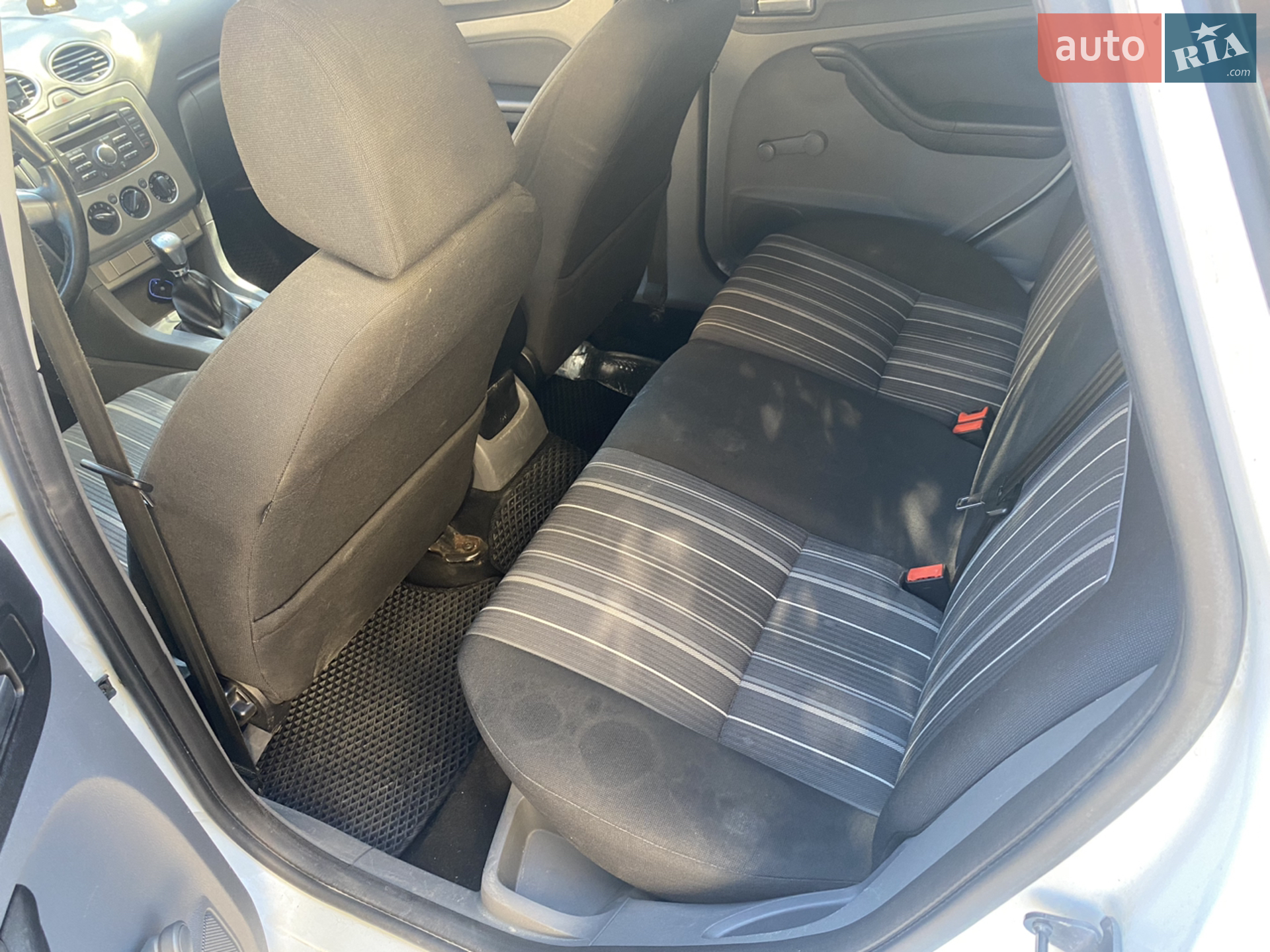 2010 Ford Focus - мініатюра 7