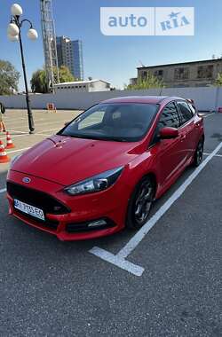 Хетчбек Ford Focus 2016 в Києві