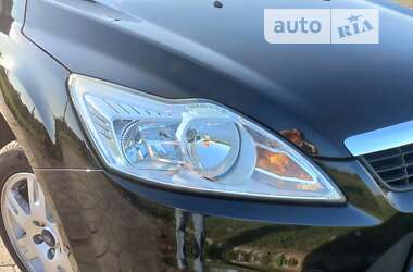 Универсал Ford Focus 2010 в 