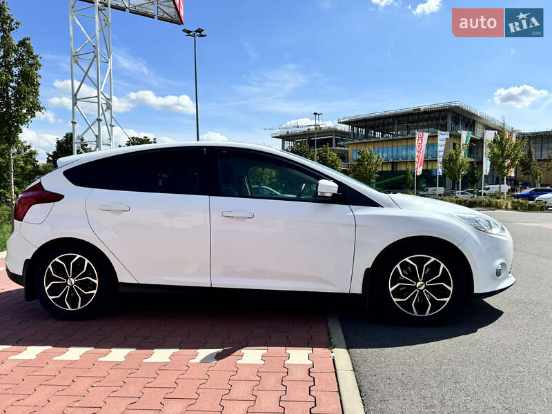 Хэтчбек Ford Focus 2013 в Затоке
