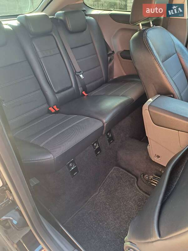 Хэтчбек Ford Focus 2008 в Черновцах