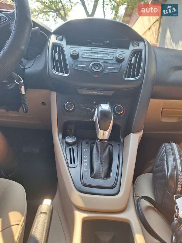 Седан Ford Focus 2015 в Львове