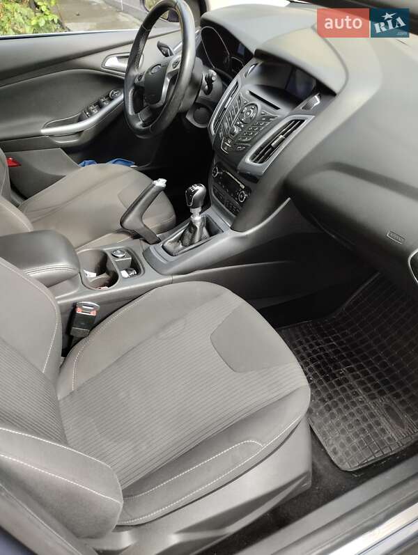 Хэтчбек Ford Focus 2012 в Новоархангельске