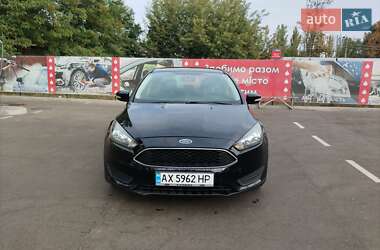 Седан Ford Focus 2015 в 