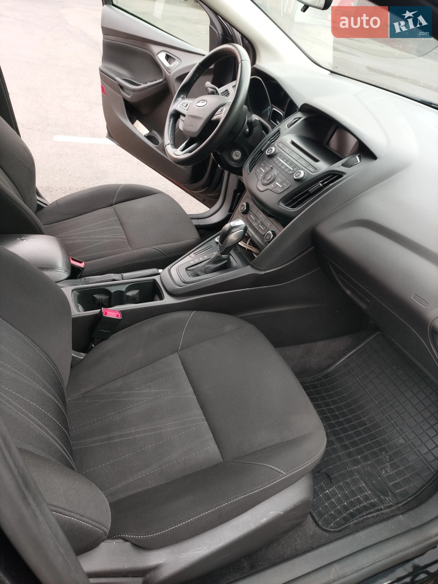 2015 Ford Focus - мініатюра 18