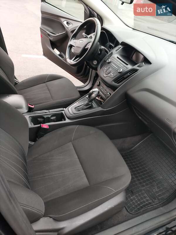 Седан Ford Focus 2015 в Киеве фото 18 Седан Ford Focus 2015 в Киеве