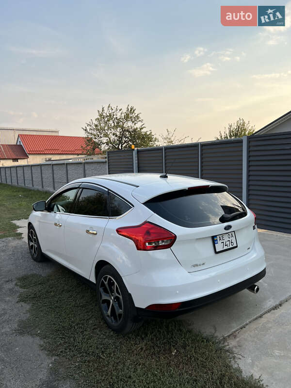 Хэтчбек Ford Focus 2015 в Днепре