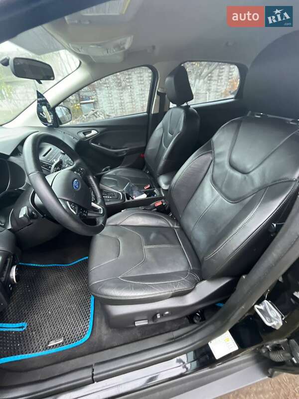Хэтчбек Ford Focus 2016 в Киеве