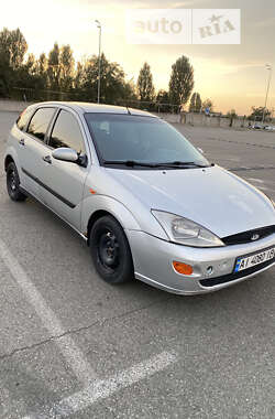 Хэтчбек Ford Focus 2000 в Киеве