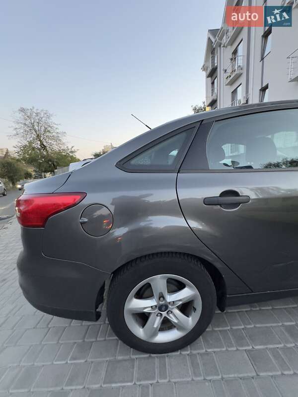 Седан Ford Focus 2015 в Киеве