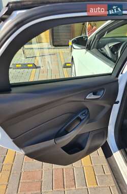 Седан Ford Focus 2017 в 